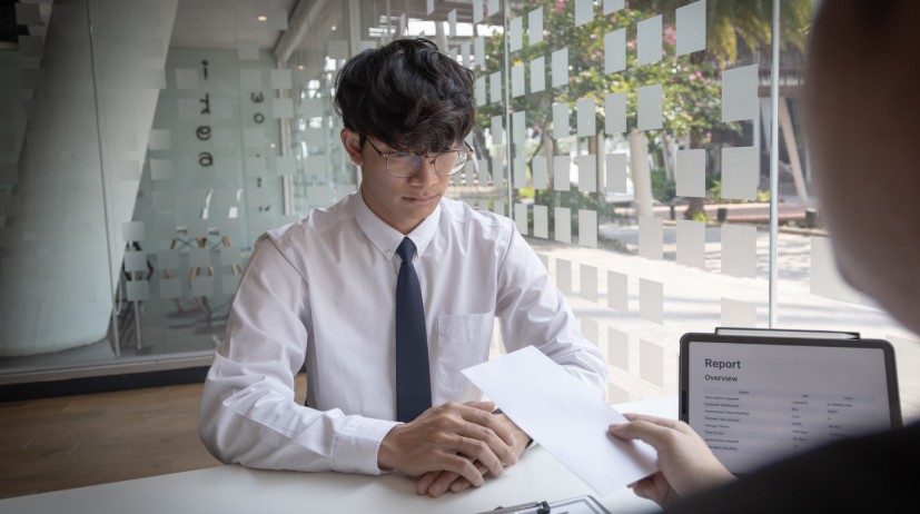 STEP1：退職の意思表示と退職日の決定（退職3ヶ月〜1ヶ月前）