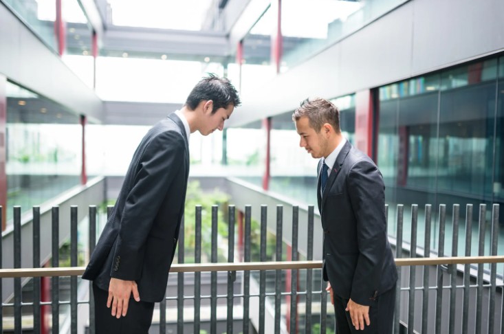 STEP2：業務の引き継ぎと挨拶回り（退職1ヶ月前〜退職日）